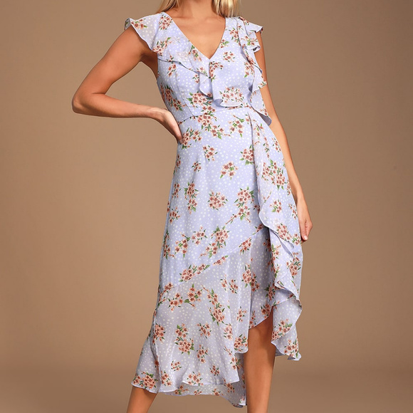 Lulus Dresses & Skirts - NWT Lulu’s “Cairo” periwinkle floral dress